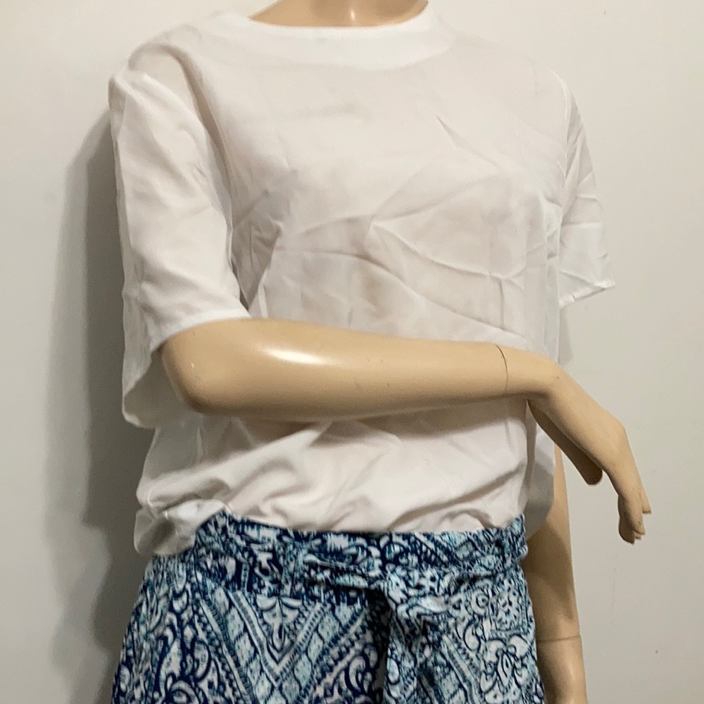 ✅JACLYN  SMITH White Shortsleeves Polyester L Top✅